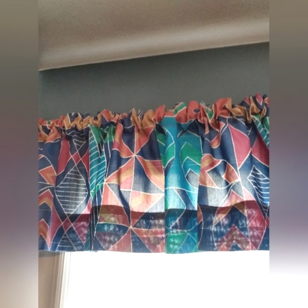 Westpoint Stevens vintage 90s abstract valances